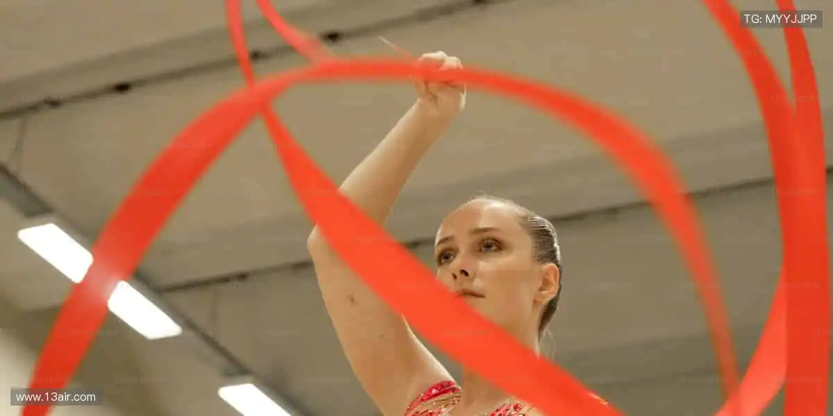 📱边看边聊,与全球球迷共享精彩时刻!💬